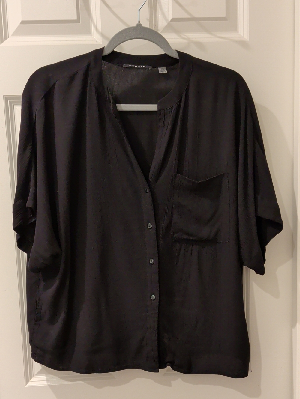 TAHARI Women's Black Size L Short-Sleeve Button-Down Shirt